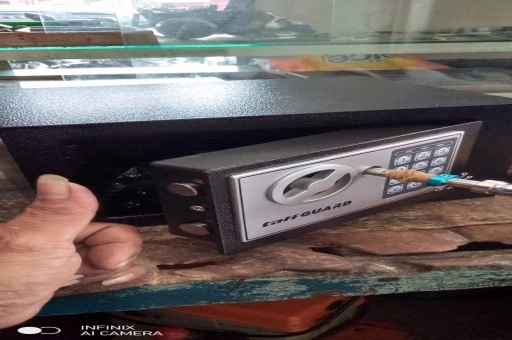 Ahli Kunci, Duplikat Kunci, Panggilan 24 Jam Yogyakarta ,Jogja, Murah, Bergaransi, Perbaikan Kunci Mobil Honda CRV, Yogyakarta